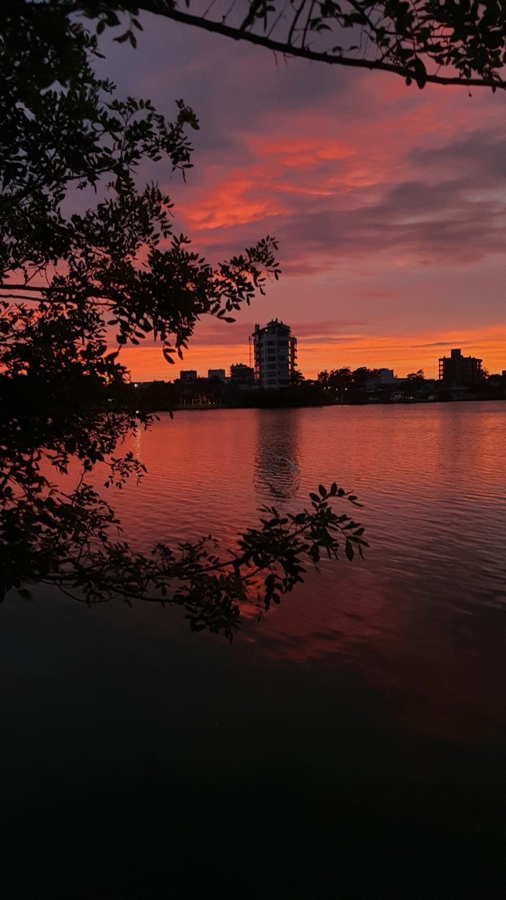 Pôr do sol na Lagoa do Violão em Torres